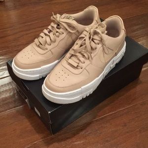 Nike Women’s Air Force One Pixel Af1 in Particle Beige, Size 7